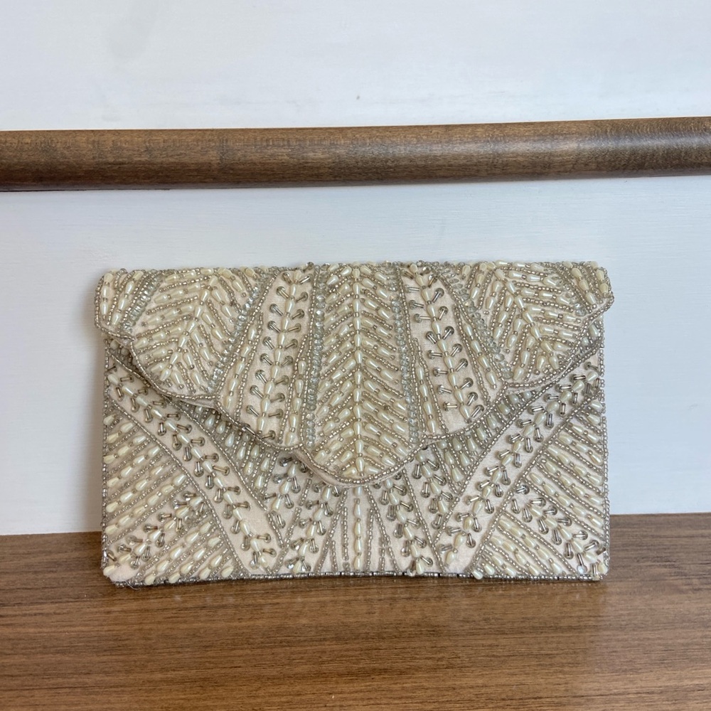 Elegant Cream Beaded Clutch